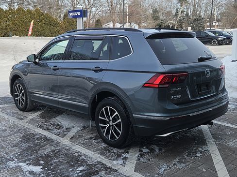 Certified 2021 Volkswagen Tiguan SE w/ Panoramic Sunroof Package image 26