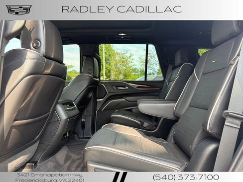 Certified 2023 Cadillac Escalade Premium Luxury AWD/4WD image 12