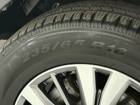 Used 2020 Nissan Pathfinder SV image 42