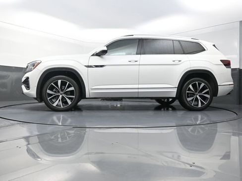 Used 2024 Volkswagen Atlas SEL Premium R-Line AWD/4WD image 48