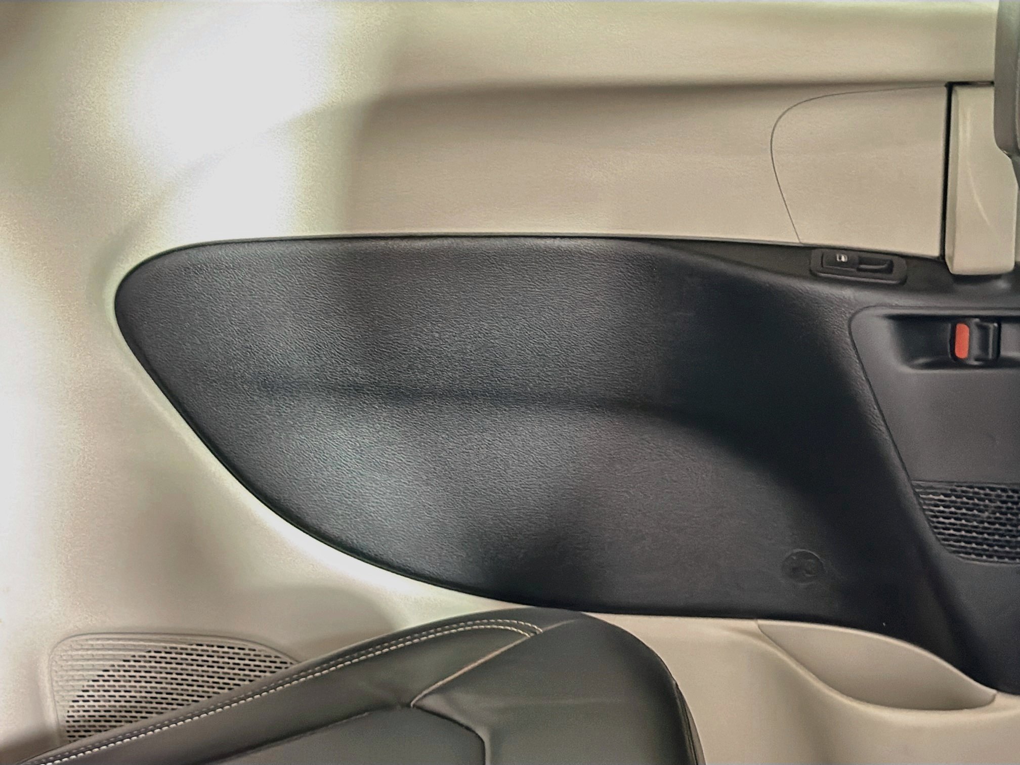 Used 2024 Chrysler Pacifica Touring-L FWD image 30