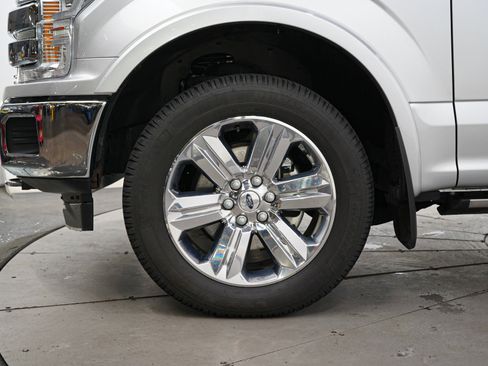 Used 2018 Ford F150 Lariat w/ Equipment Group 502A Luxury AWD/4WD image 28