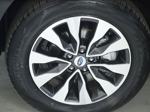 Certified 2025 Subaru Outback Limited image 36