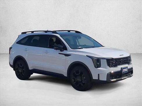 Used 2025 Kia Sorento SX AWD/4WD image 3
