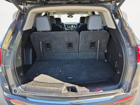 Used 2020 Buick Enclave Essence w/ Sound and Sites Package image 12