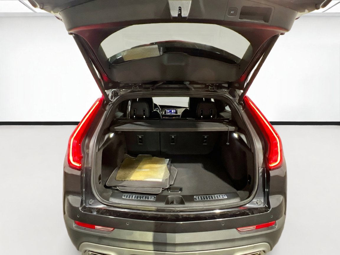 Used 2023 Cadillac XT4 Premium Luxury w/ Trailering Package FWD image 20