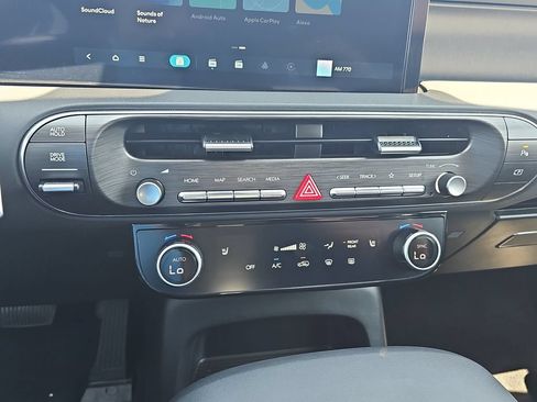 Used 2026 Hyundai Palisade SEL FWD image 24