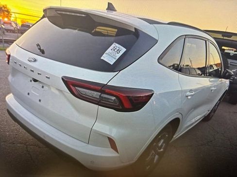 Used 2024 Ford Escape ST-Line w/ Tech Pack #1 FWD image 15