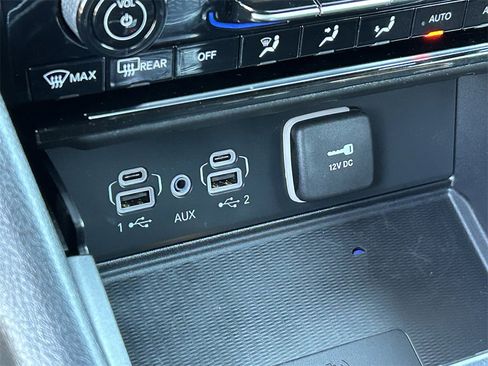 Used 2024 Jeep Grand Cherokee Altitude image 22