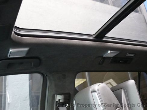 Used 2024 Cadillac Escalade ESV V AWD/4WD image 58