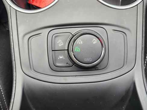 Used 2024 GMC Terrain SLE image 24