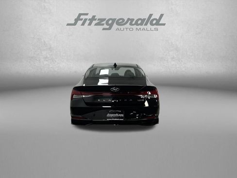Used 2023 Hyundai Elantra Limited image 4
