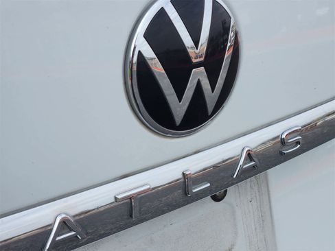 Used 2021 Volkswagen Atlas SE image 11