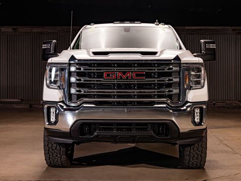 Used 2022 GMC Sierra 3500 SLE w/ SLE Convenience Package AWD/4WD image 2