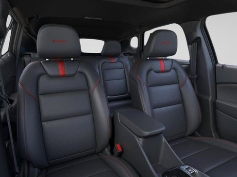 New 2026 Chevrolet Trax RS w/ Sunroof Package FWD image 4