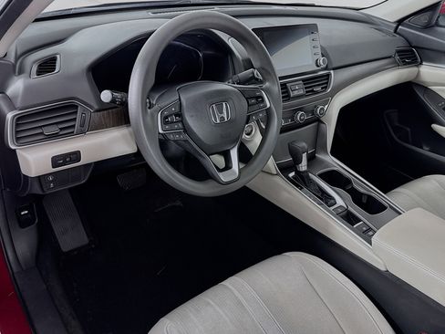 Certified 2018 Honda Accord EX image 9