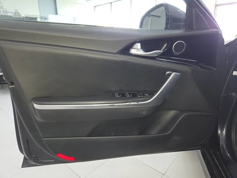 Used 2019 Kia Stinger AWD/4WD image 13