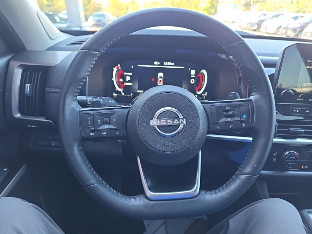 Used 2024 Nissan Pathfinder Platinum AWD/4WD image 20