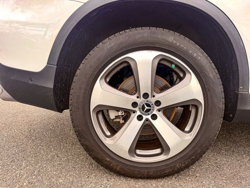 Used 2018 Mercedes-Benz GLC 300 4MATIC image 51