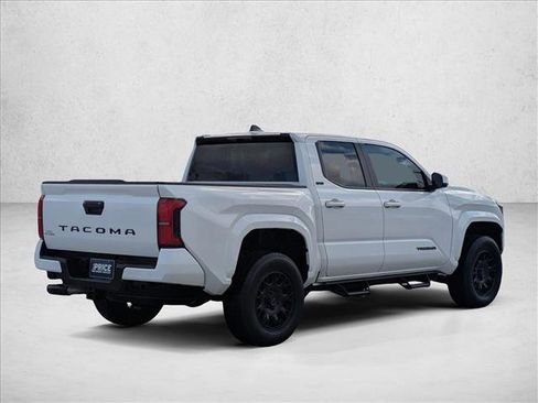 Used 2025 Toyota Tacoma SR5 image 5