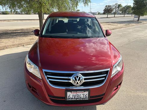Used 2010 Volkswagen Tiguan S FWD image 4