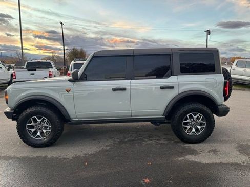 Used 2024 Ford Bronco Badlands image 5