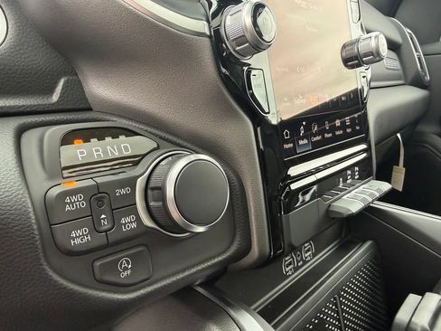 New 2026 RAM 1500 Big Horn AWD/4WD image 20