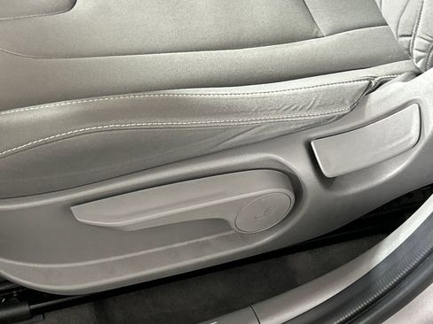 Used 2024 Hyundai Elantra SEL image 20