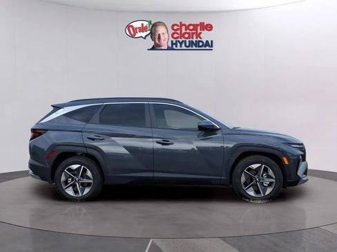 Used 2026 Hyundai Tucson SEL FWD image 6