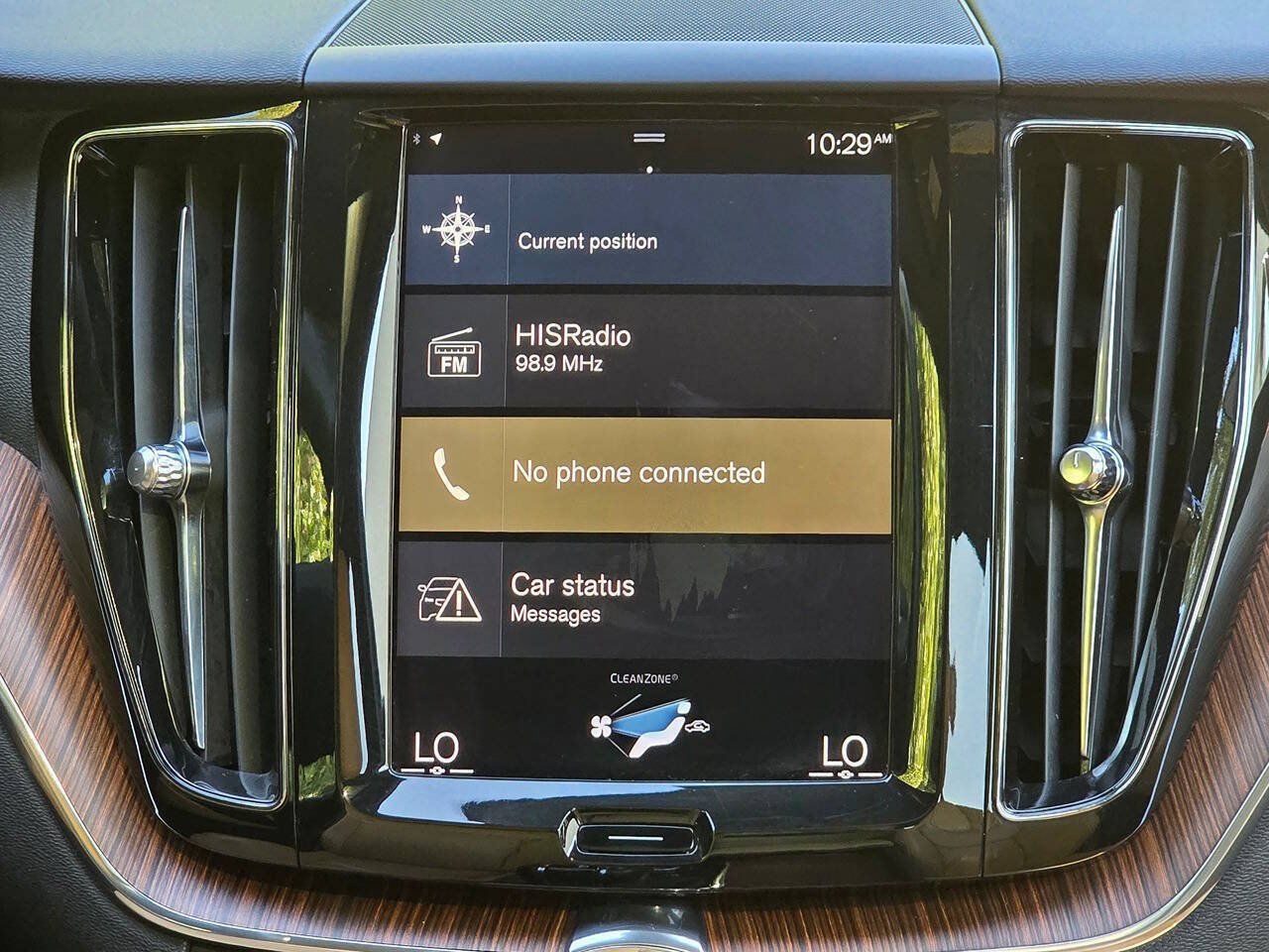 Used 2018 Volvo XC60 T6 Momentum w/ Convenience Package AWD/4WD image 27