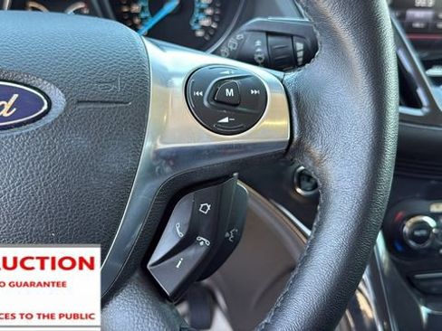 Used 2013 Ford Escape Titanium w/ Class II Trailer Tow Pkg FWD image 23