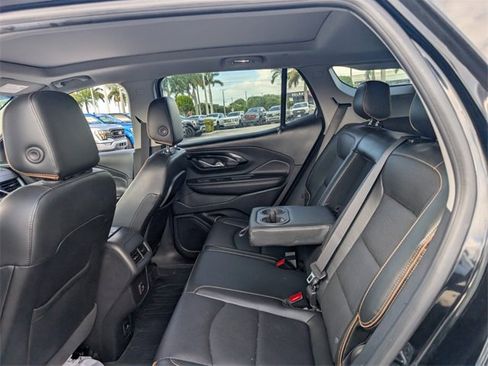 Used 2022 GMC Terrain AT4 w/ Infotainment Package II image 8