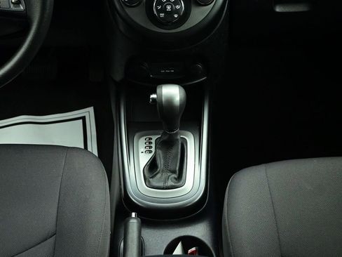 Used 2011 Kia Soul + image 36