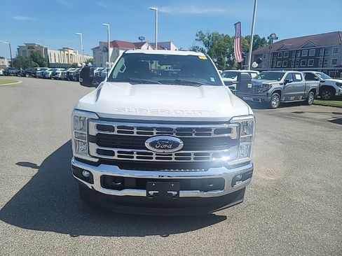 Used 2023 Ford F350 XLT w/ 360-Degree Camera Package AWD/4WD image 2
