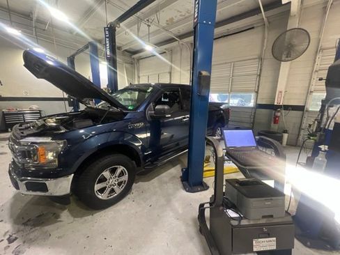 Used 2019 Ford F150 XLT w/ Equipment Group 302A Luxury AWD/4WD image 4