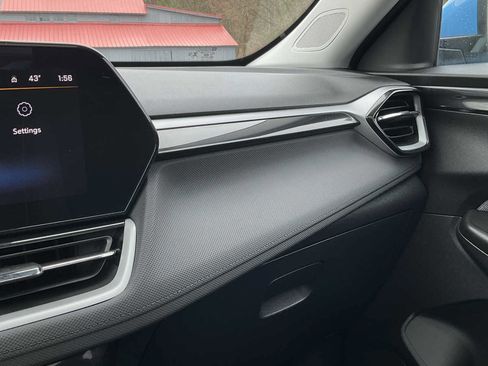 Used 2024 Chevrolet TrailBlazer LT w/ Convenience Package image 35