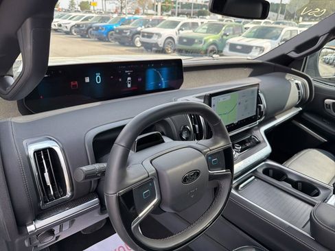 Used 2025 Ford Expedition Max Platinum w/ Stealth Performance Package image 11