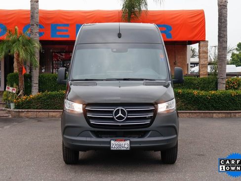 Used 2020 Mercedes-Benz Sprinter 2500 image 3