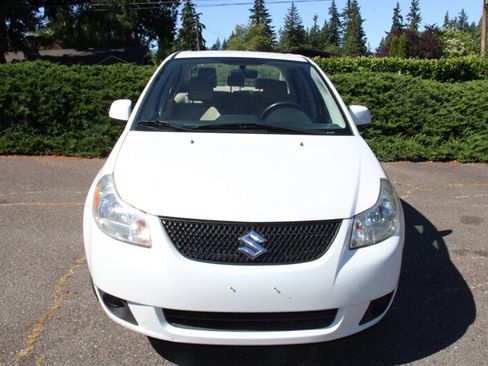 Used 2012 Suzuki SX4 LE FWD image 9
