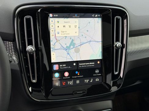 New 2026 Volvo EX40 Plus w/ Climate Package image 21