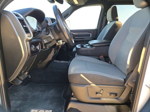Used 2024 RAM 2500 Big Horn AWD/4WD image 9