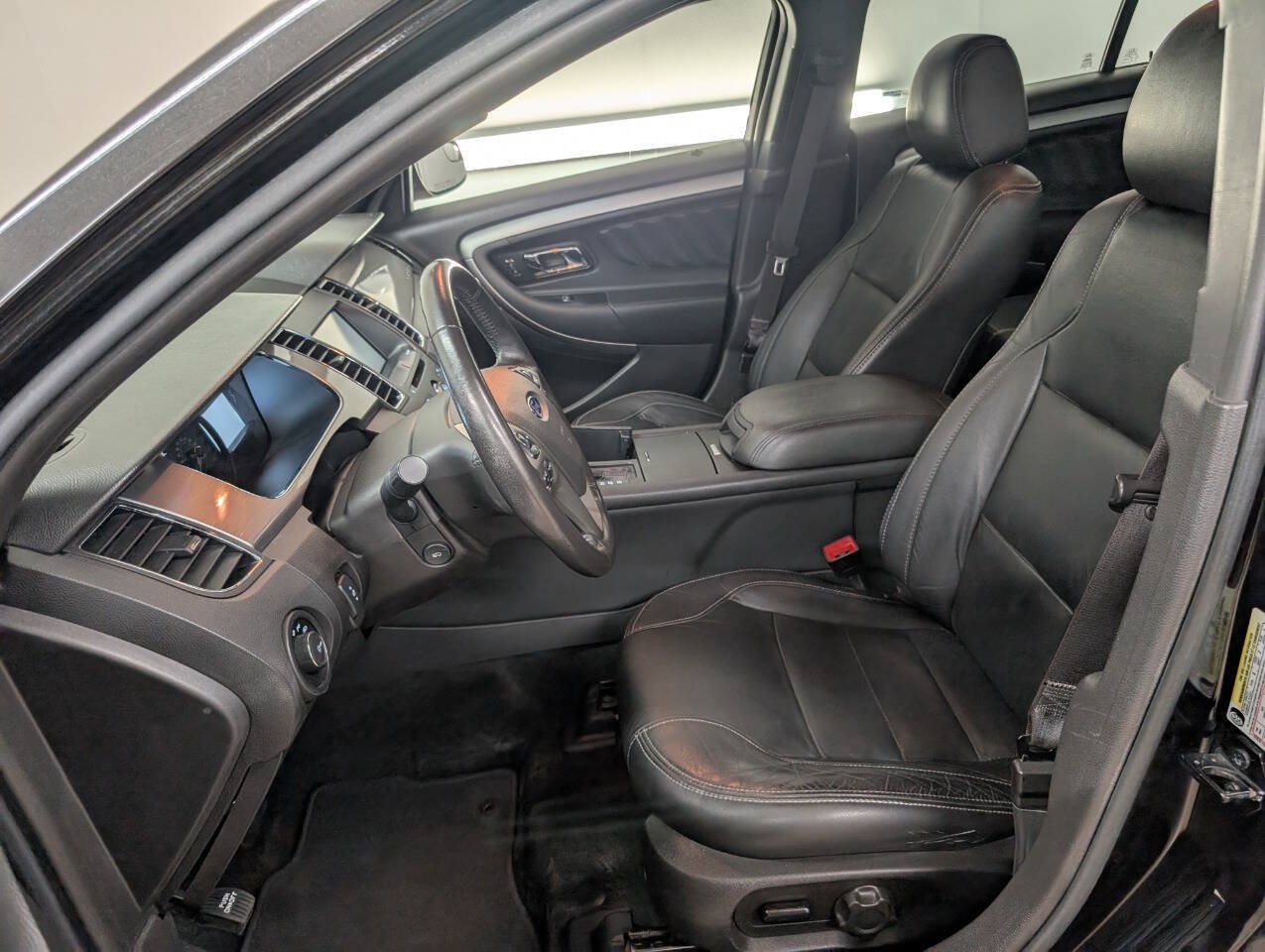 Used 2014 Ford Taurus SEL w/ Equipment Group 201A AWD/4WD image 7
