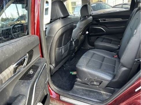 Used 2024 Kia Telluride SX w/ Towing Package image 35