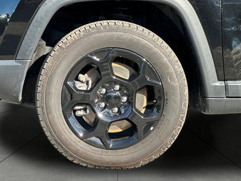 Used 2023 Jeep Compass Trailhawk w/ Trailhawk Elite Group image 32