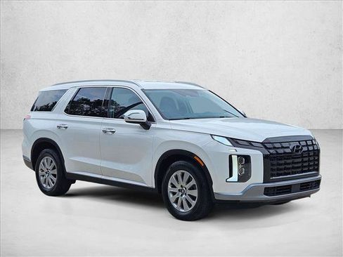 Used 2025 Hyundai Palisade SEL FWD image 3