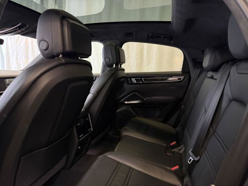 Certified 2023 Porsche Cayenne Turbo image 24