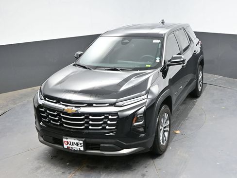 Used 2025 Chevrolet Equinox LT FWD image 23