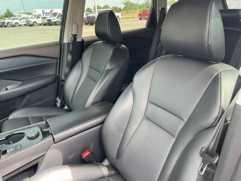 Used 2023 Nissan Rogue SV w/ SV Premium Package AWD/4WD image 9