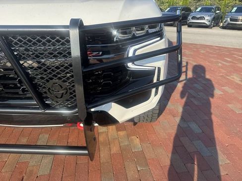 Used 2021 Chevrolet Tahoe Z71 w/ Luxury Package AWD/4WD image 23