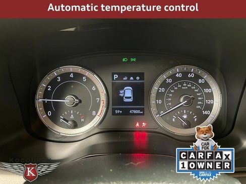 Used 2022 Hyundai Venue SEL image 16